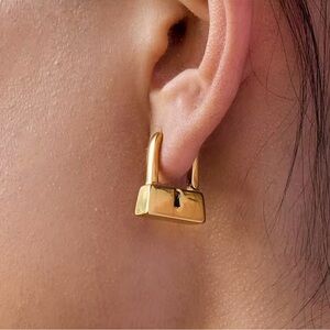 Creative Design 18K Gold Plated Lock Hoop Earrings